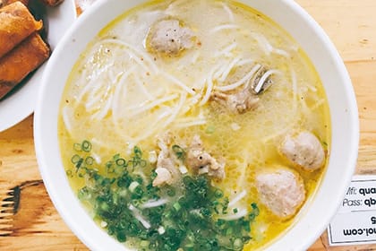 BÁNH CANH SƯỜN